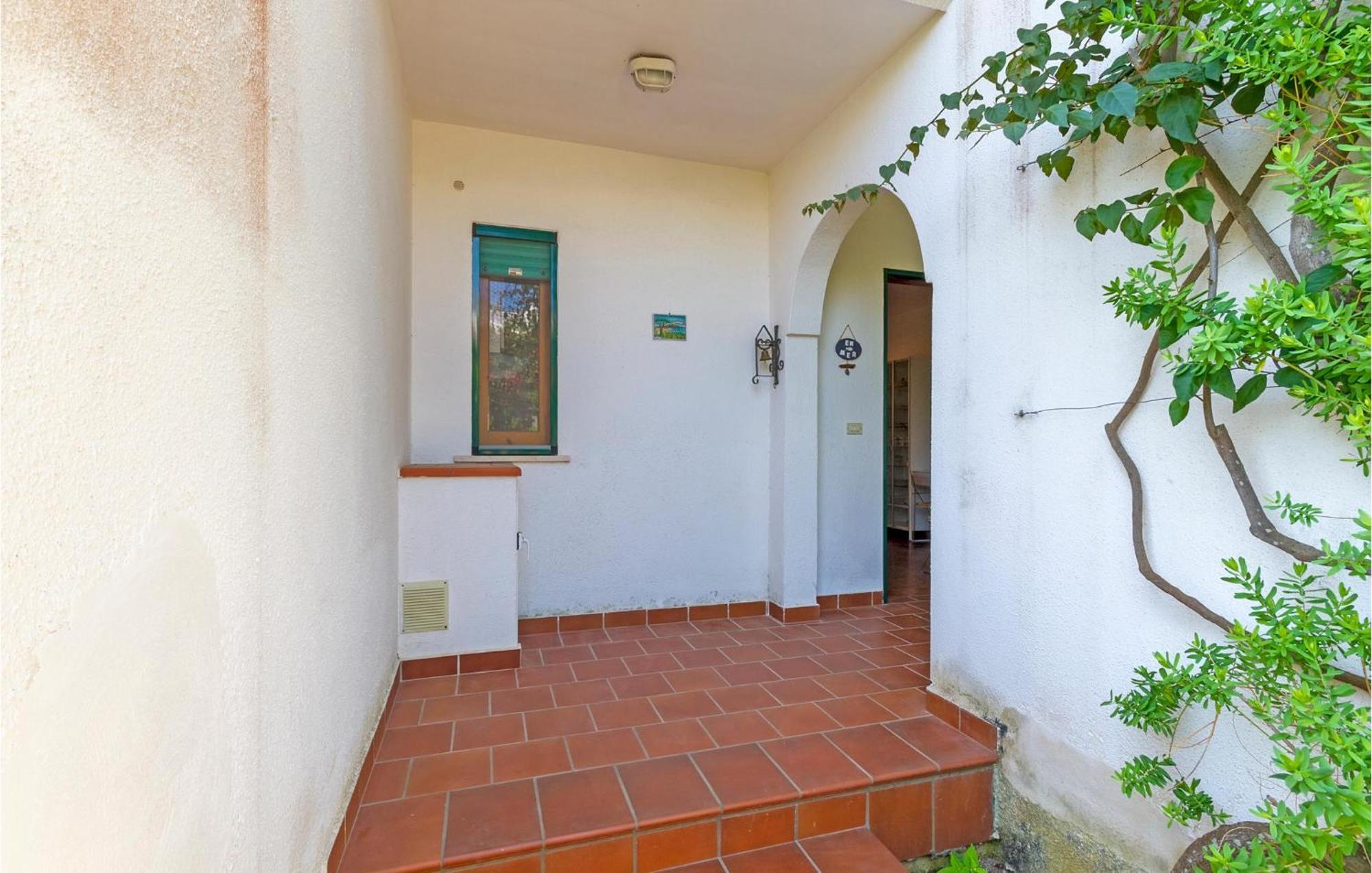 Awesome Home In Manduria With Kitchen Bagian luar foto